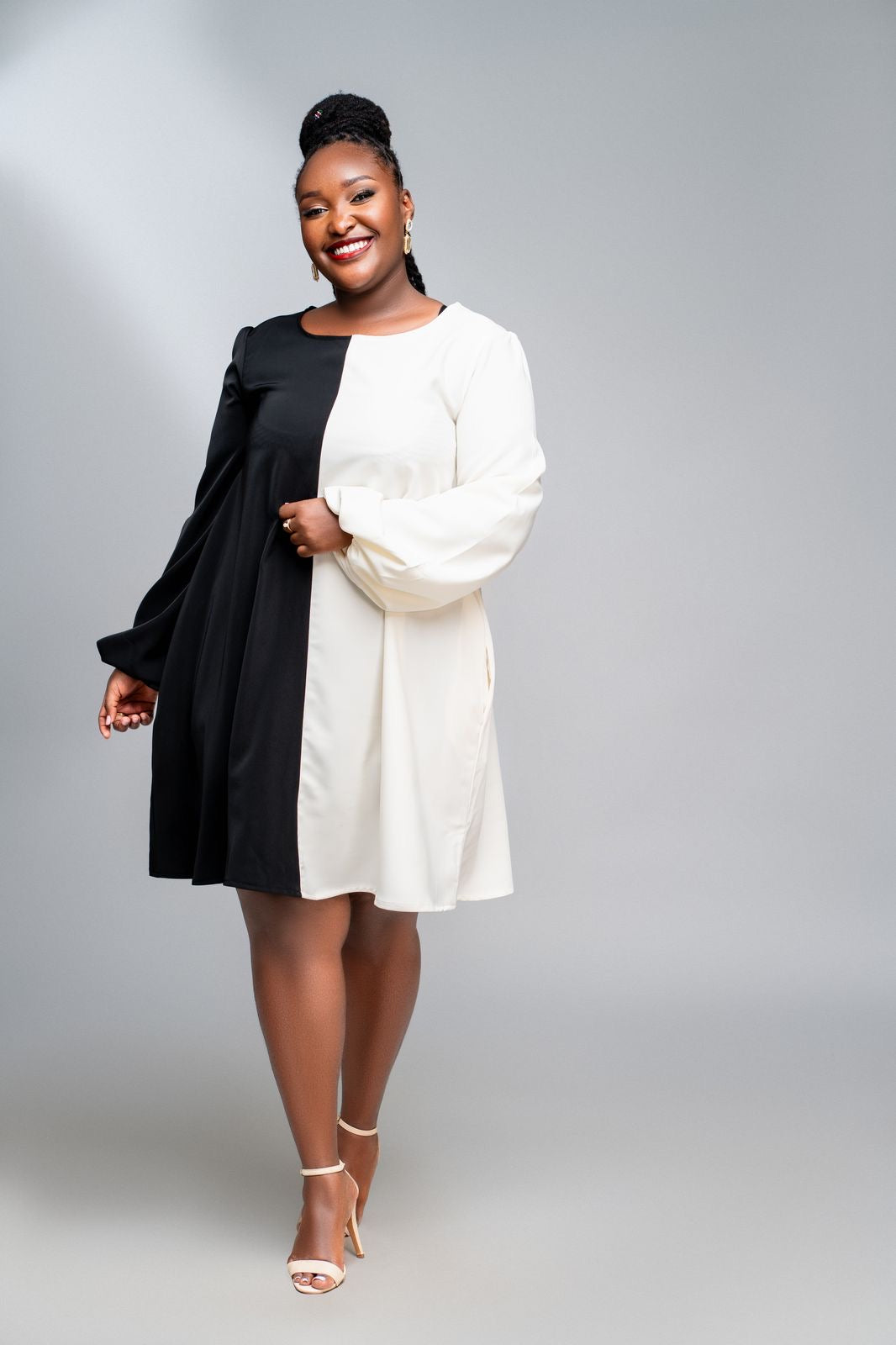 “Main Character" Two Toned Shift Dress- Black & White