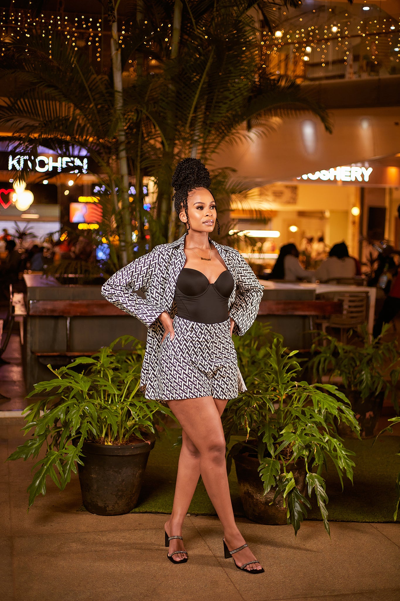 "Resort Style" Short set- B/W Zia Print