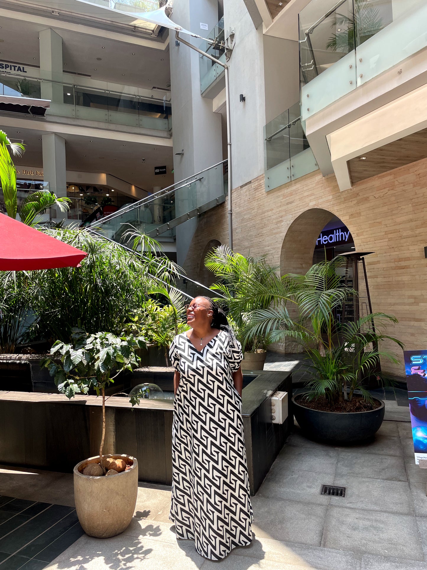 "Vacation ready"Printed Maxi Dress Black & White - Big Print